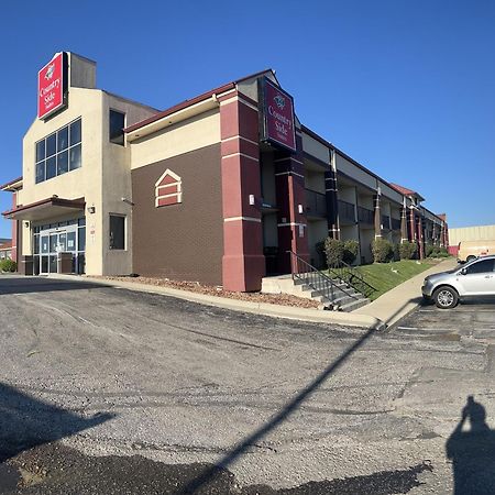 Countryside Suites Kansas City Independence I-70 East Sports Complex Hotel ภายนอก รูปภาพ