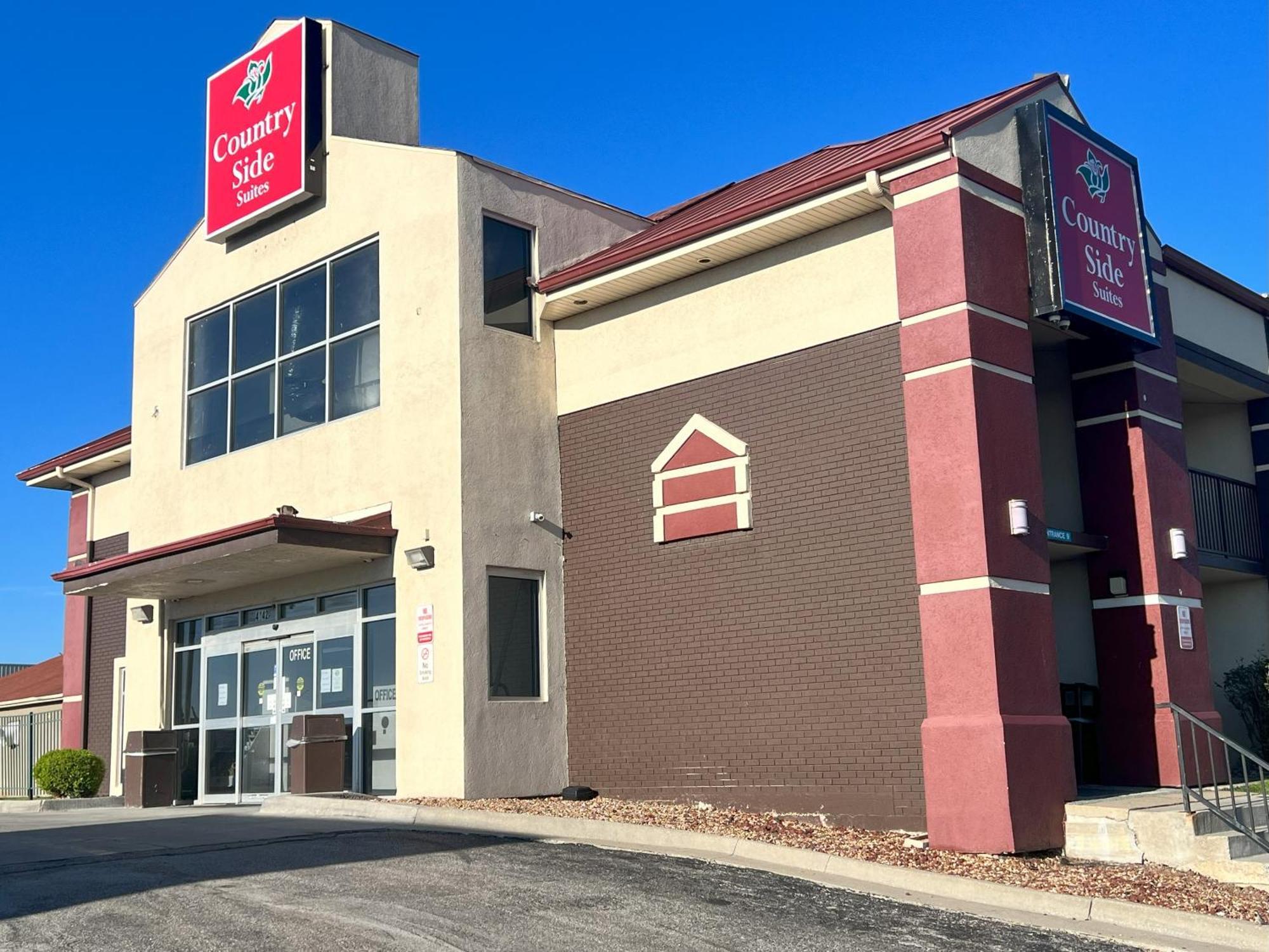 Countryside Suites Kansas City Independence I-70 East Sports Complex Hotel ภายนอก รูปภาพ