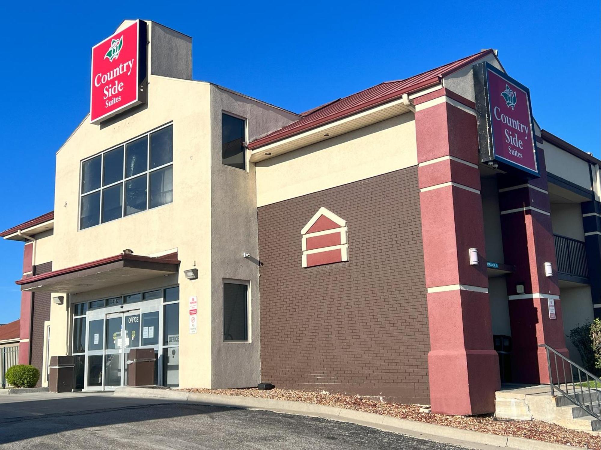 Countryside Suites Kansas City Independence I-70 East Sports Complex Hotel ภายนอก รูปภาพ