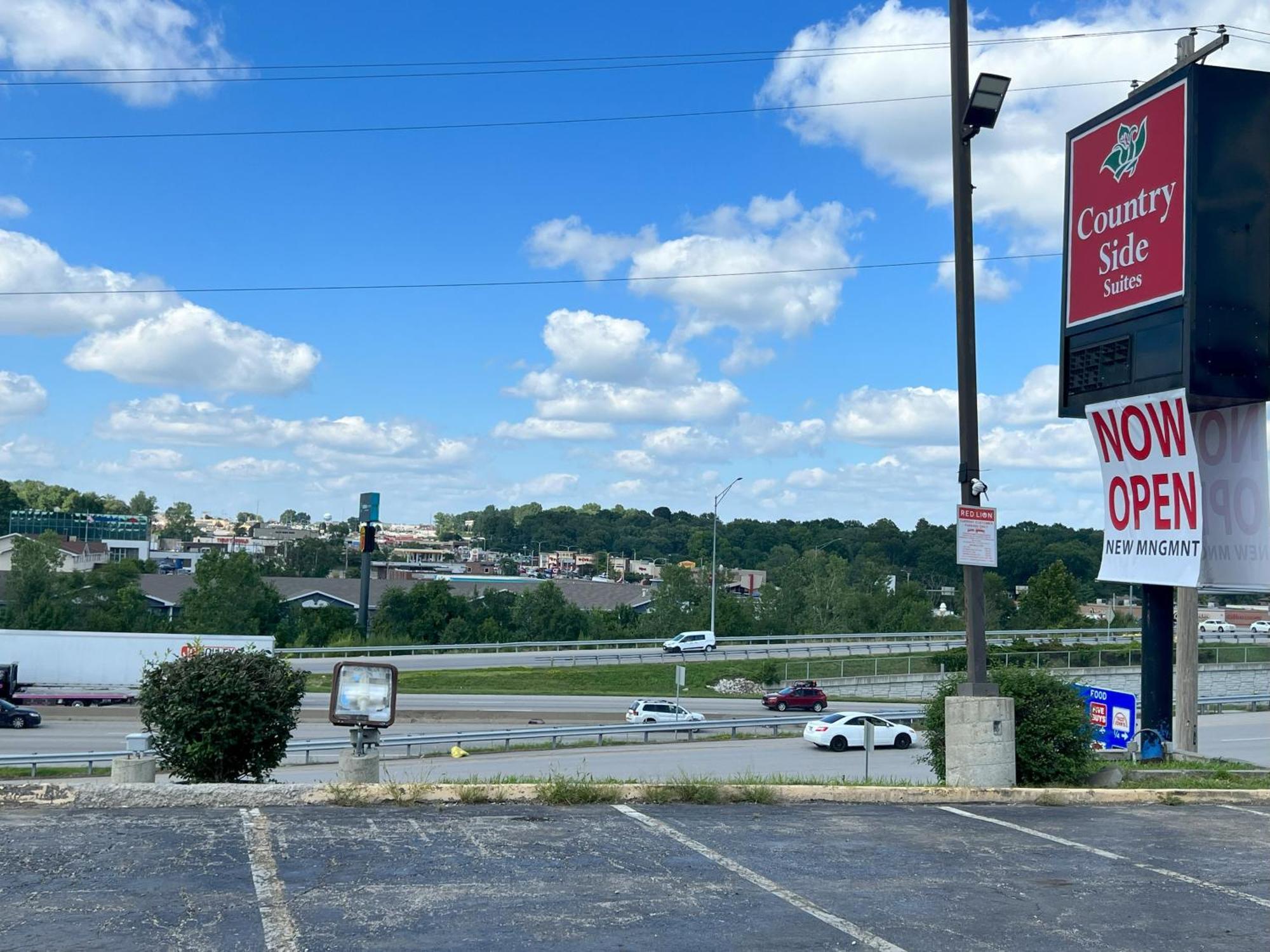 Countryside Suites Kansas City Independence I-70 East Sports Complex Hotel ภายนอก รูปภาพ